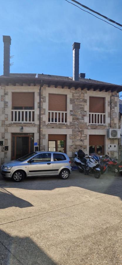 Villa Casa Rustica Cesar à Lubián Extérieur photo
