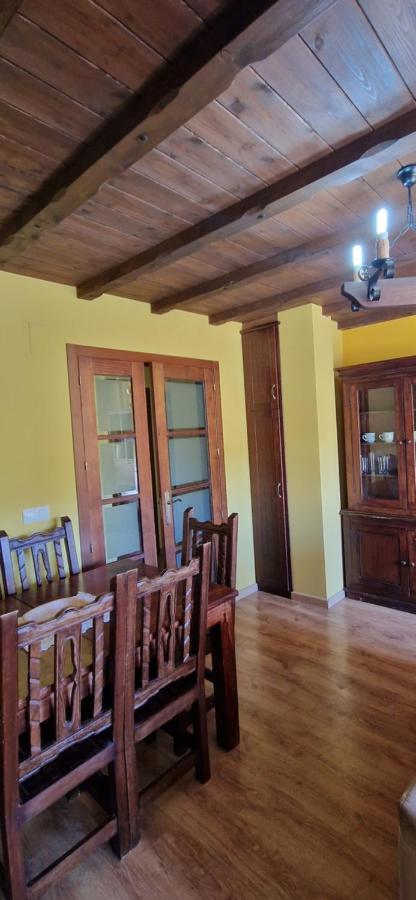 Villa Casa Rustica Cesar à Lubián Extérieur photo